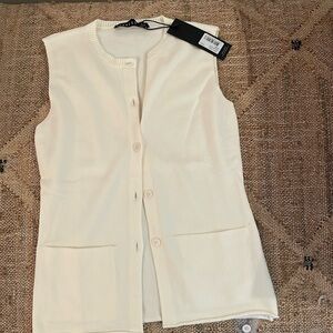 Lioness cream pocketed vest